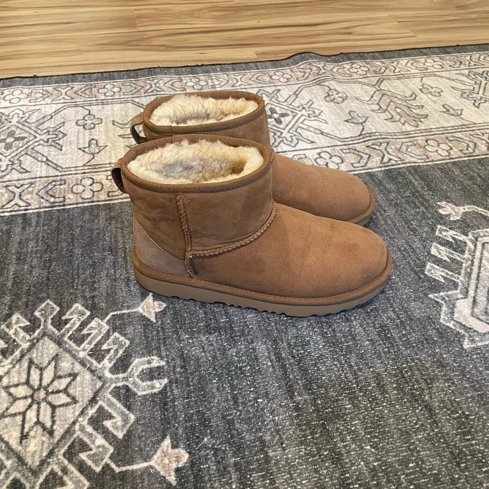 UGG mini chestnut brown boots